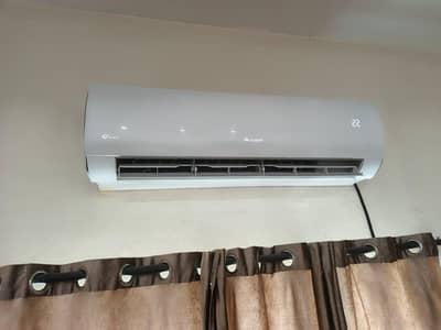 Gree 1.5ton one year use