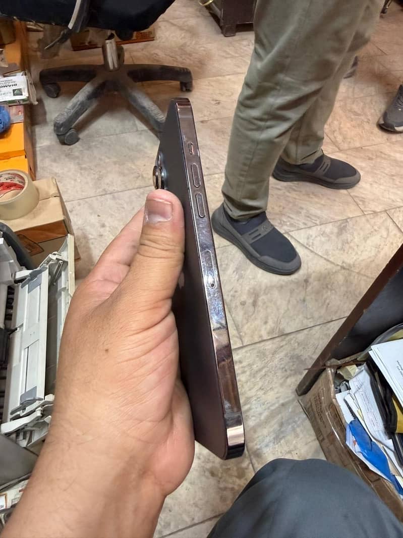 Iphone 12 pro max 3