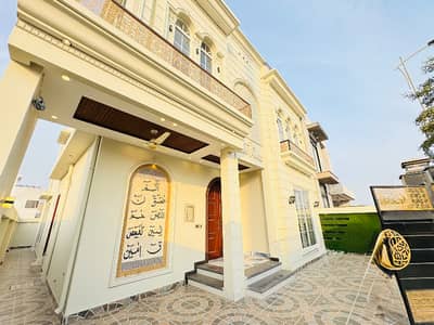 10 Marla Spanish Style House on 100ft Road For Sale