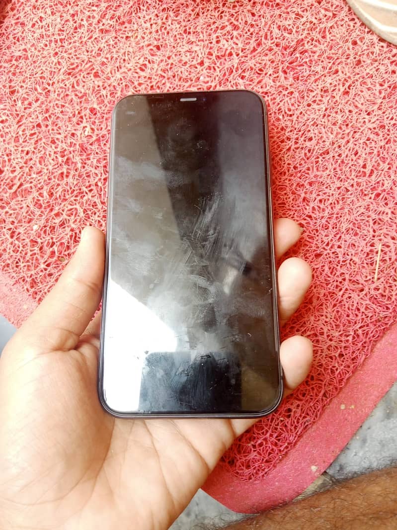 Apple iPhone 11 0