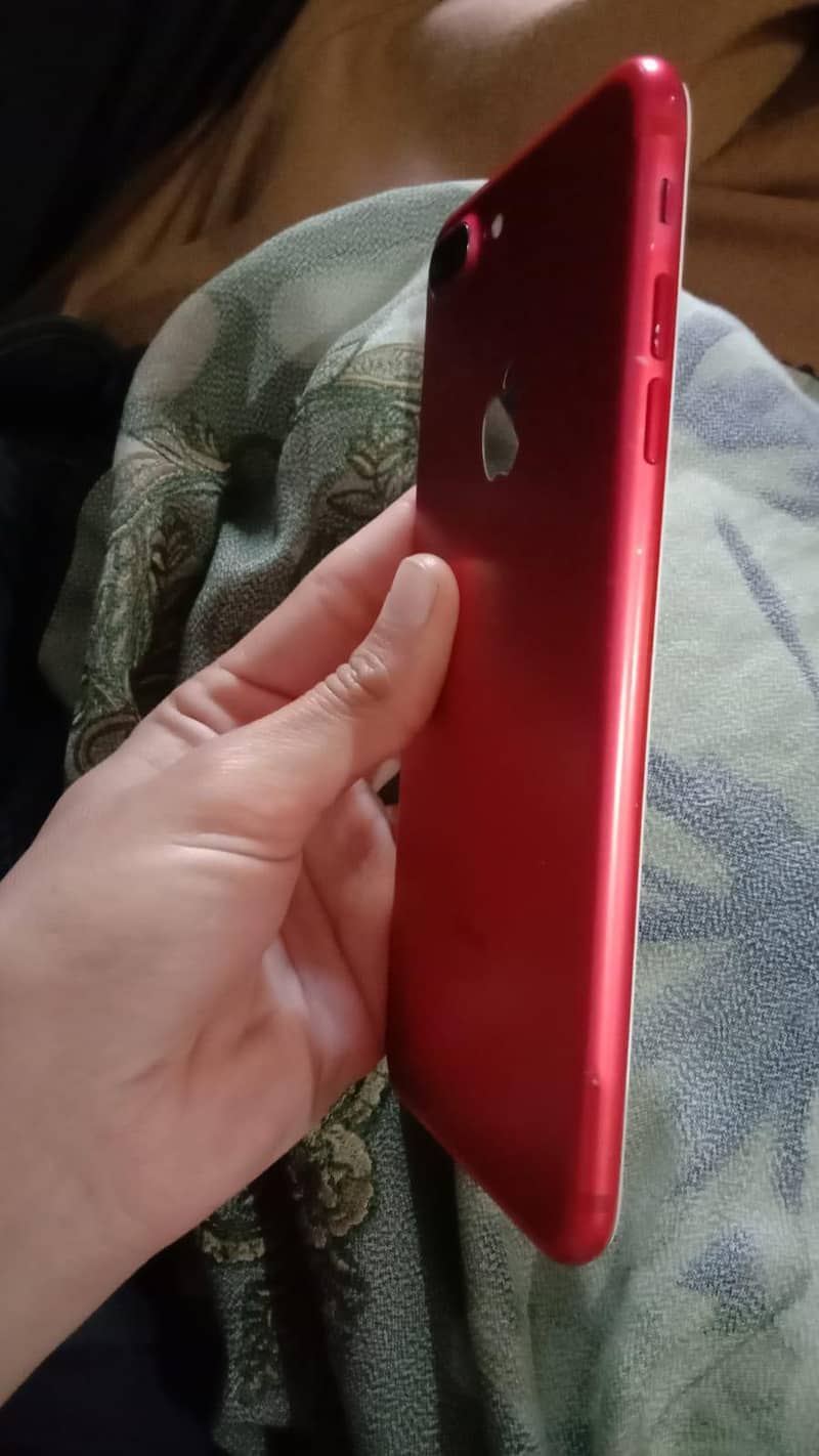 Apple iPhone 7 Plus 4