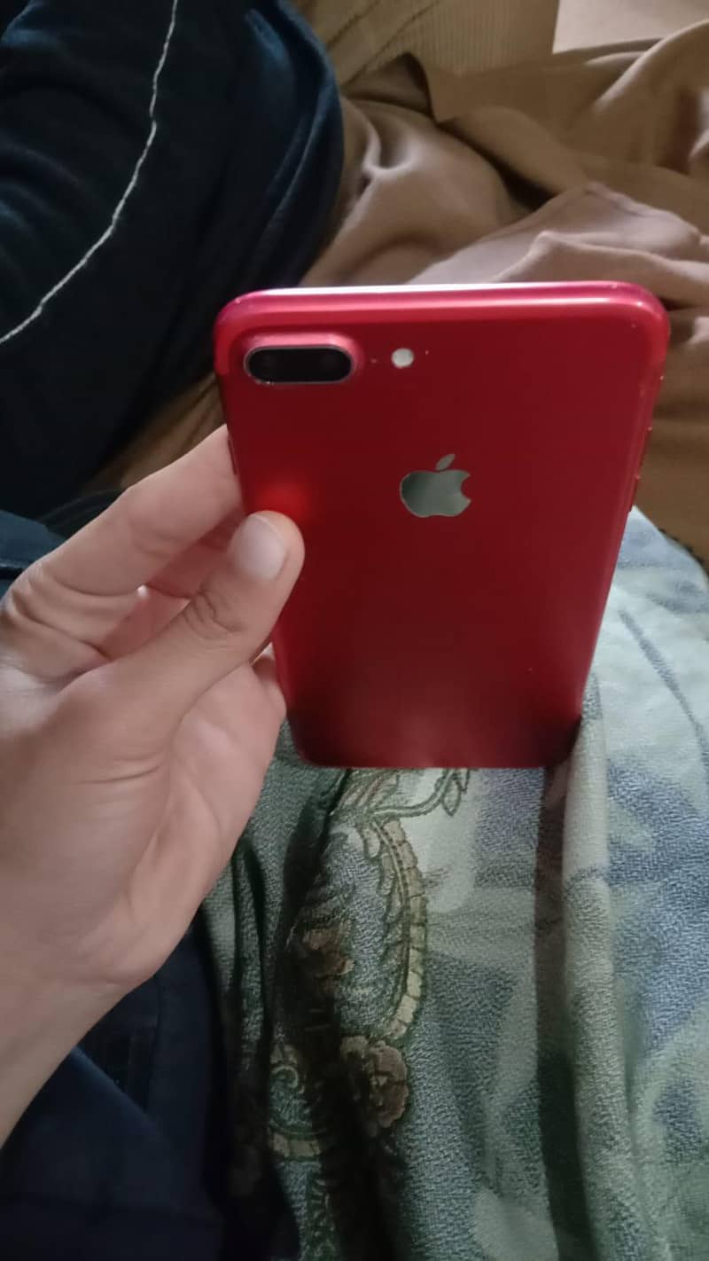 Apple iPhone 7 Plus 6