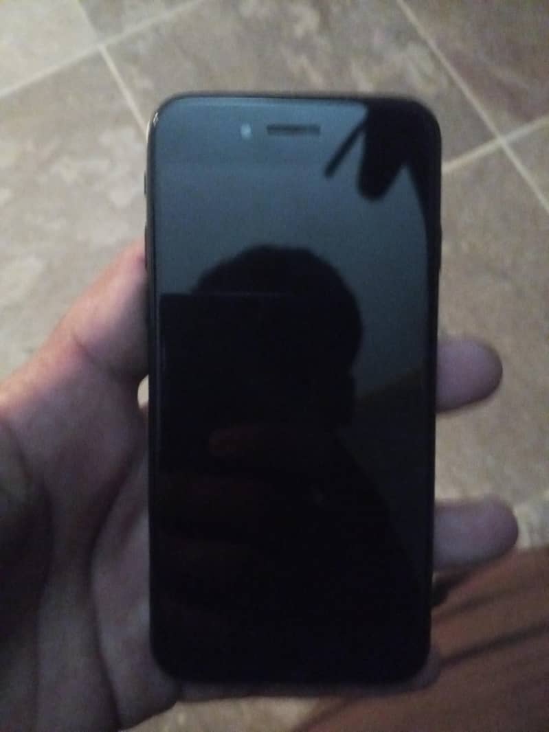 Apple iPhone 7 1