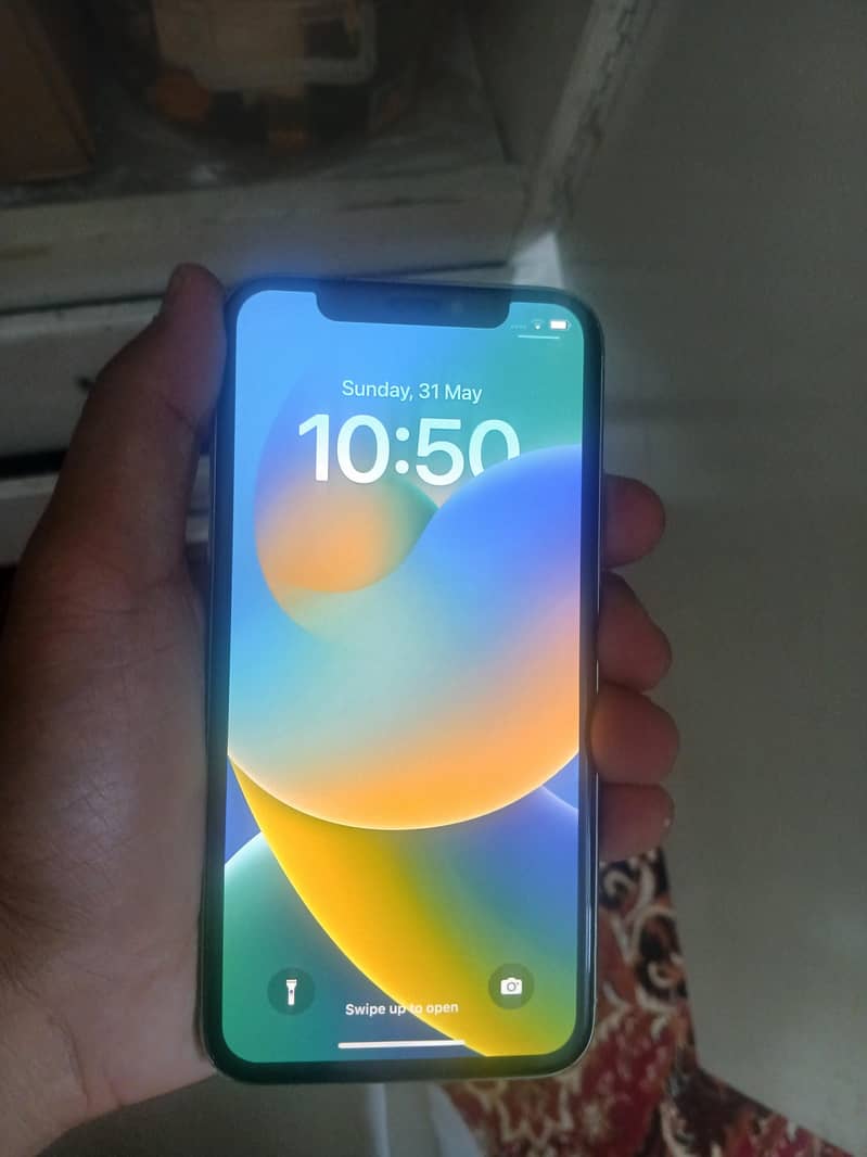 Apple iPhone X 3