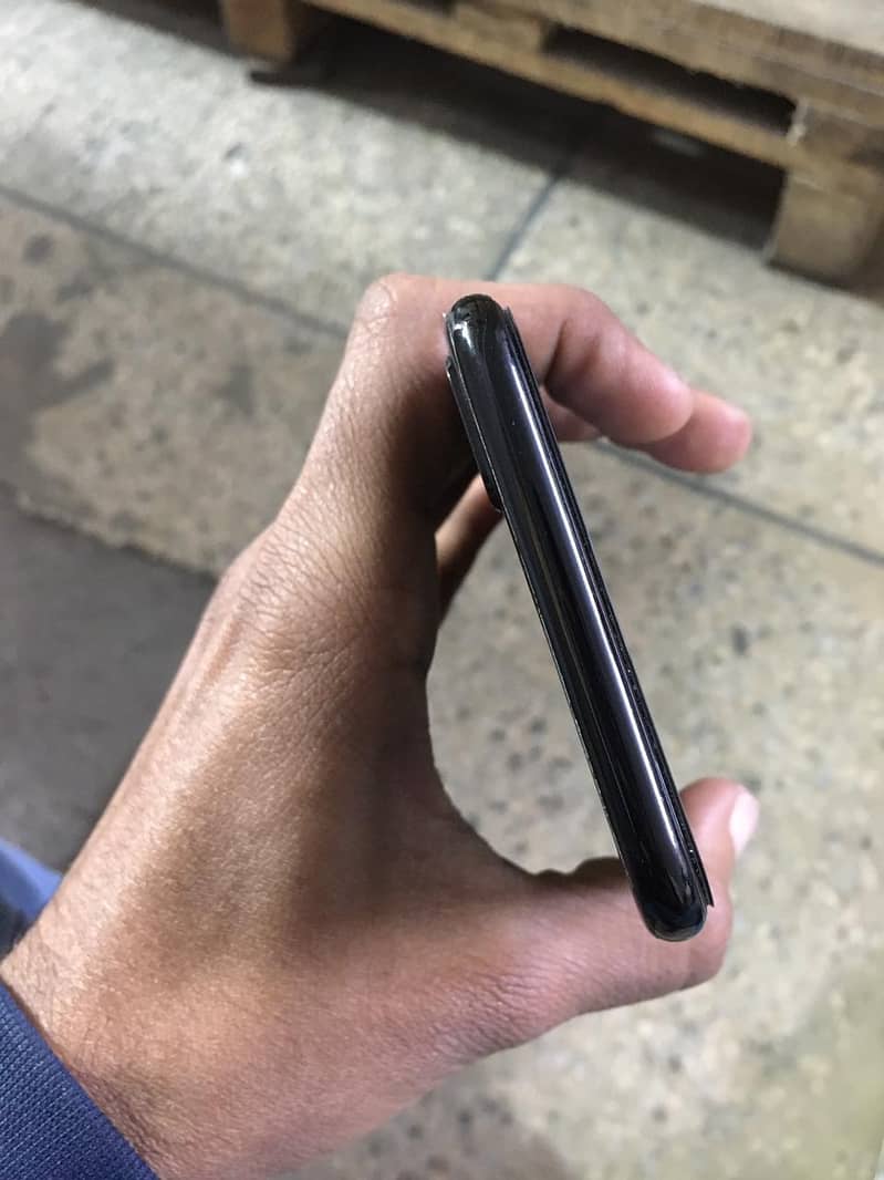 Apple iPhone 7 Plus 5