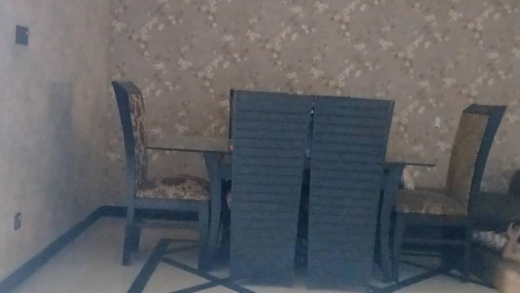 dinning table 0