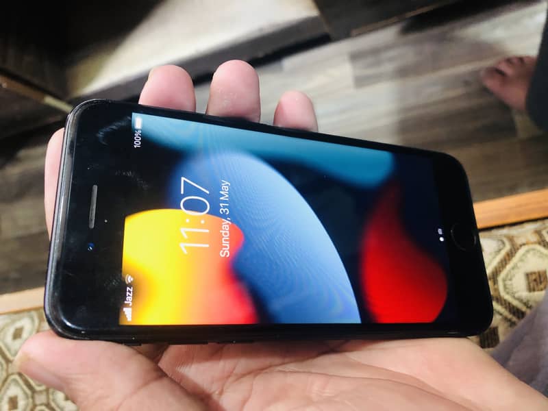 iPhone 7 3