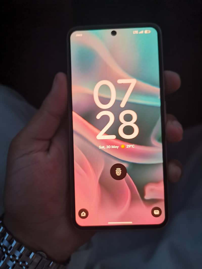Google Pixel 8 5
