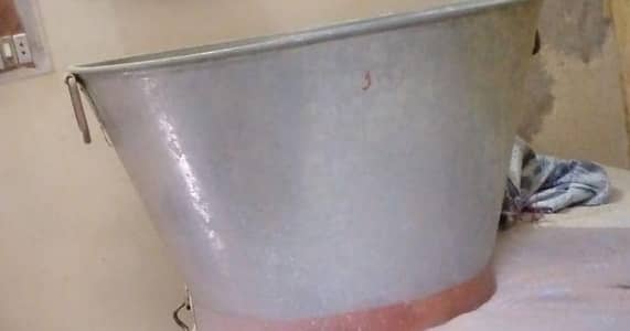 Tub for sale. Achi new condition ha