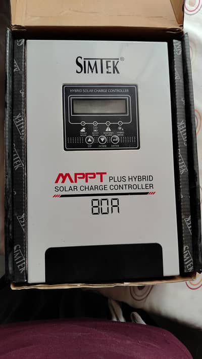 MPPT Solar Charge Controller 80A Almost Brand New