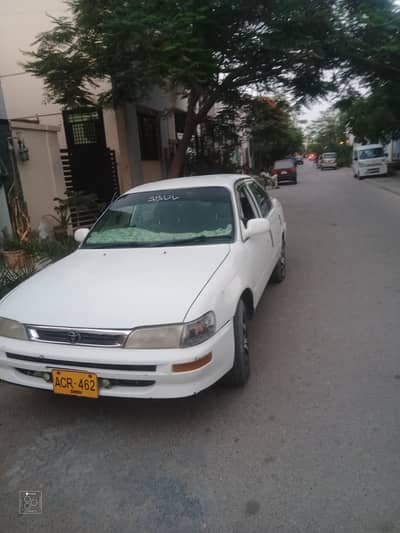 Toyota Corolla XE 2000
