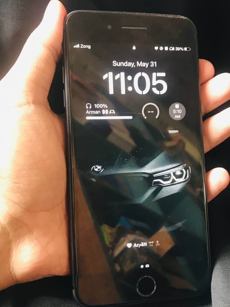 Apple iPhone 8 Plus 3