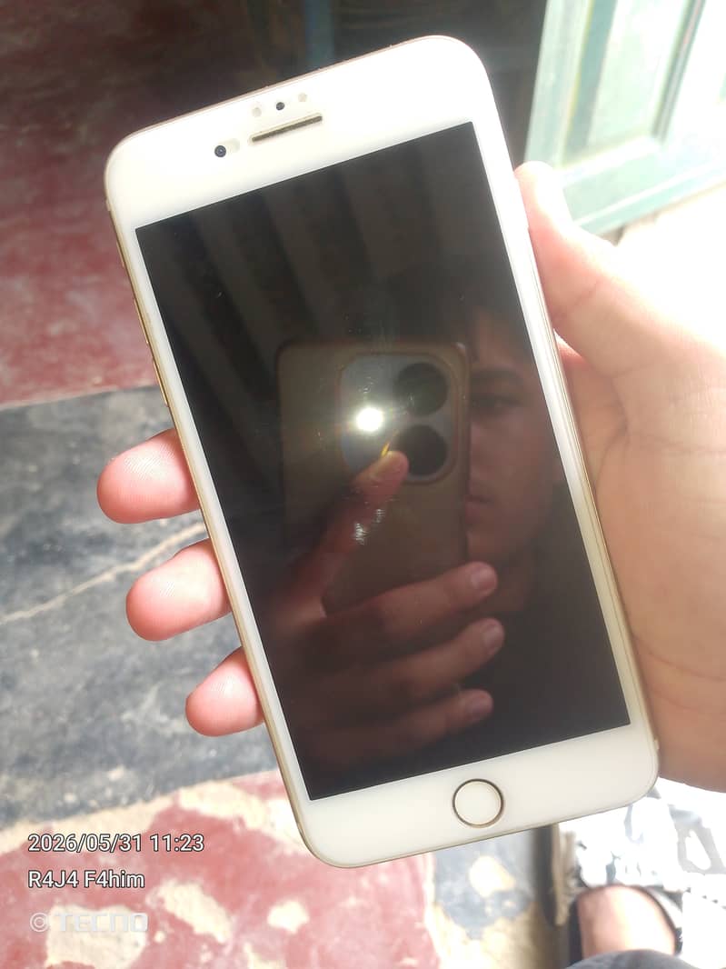 Apple iPhone 7 Plus 0