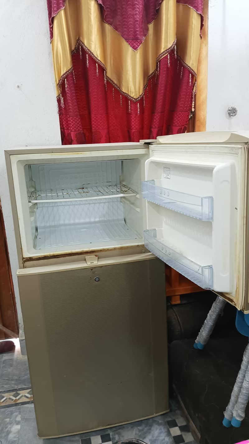 HAIER REFRIGERATOR 1