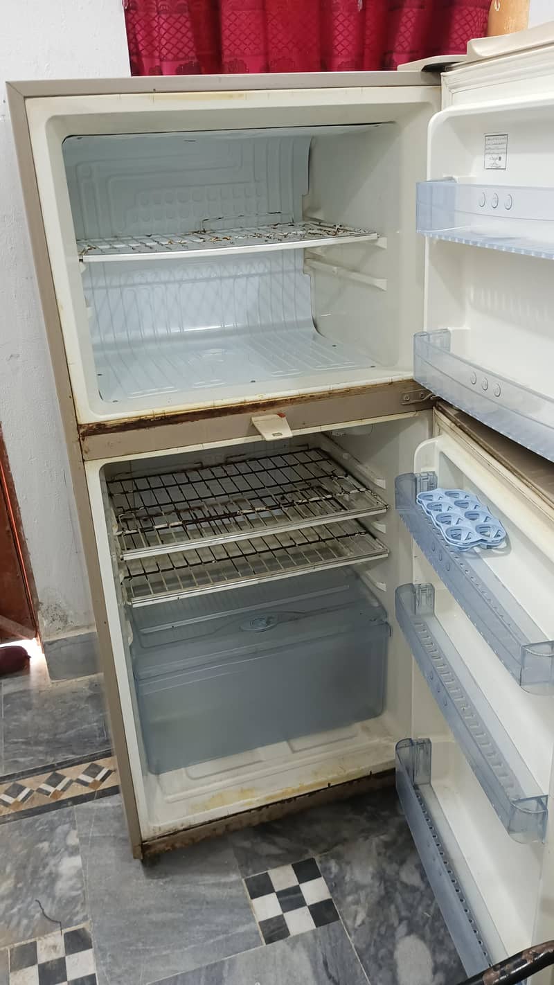 HAIER REFRIGERATOR 2