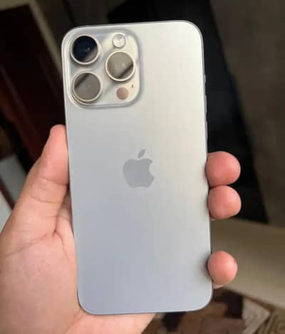 iPhone 15 Pro Max Factory Unlock 256GB Battery 96%