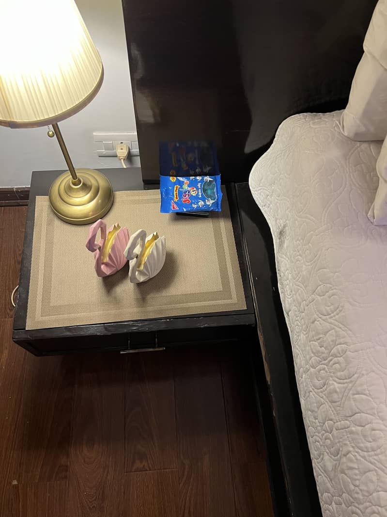 Bed and side tables 4