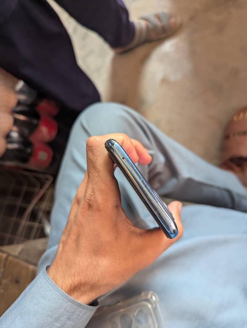 One Plus 9 8/128 2