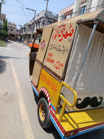 Tezraftar rickshaw 6 seater in lush condition