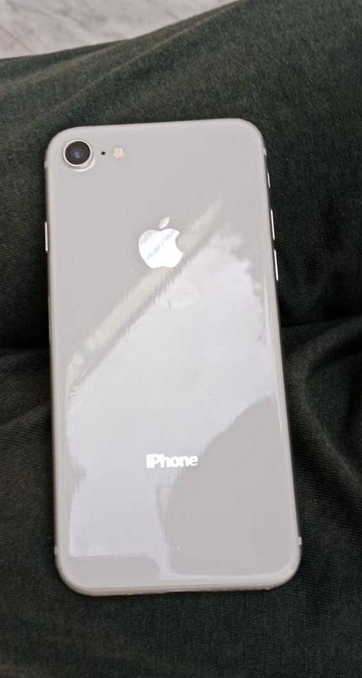 Apple iPhone 8 6