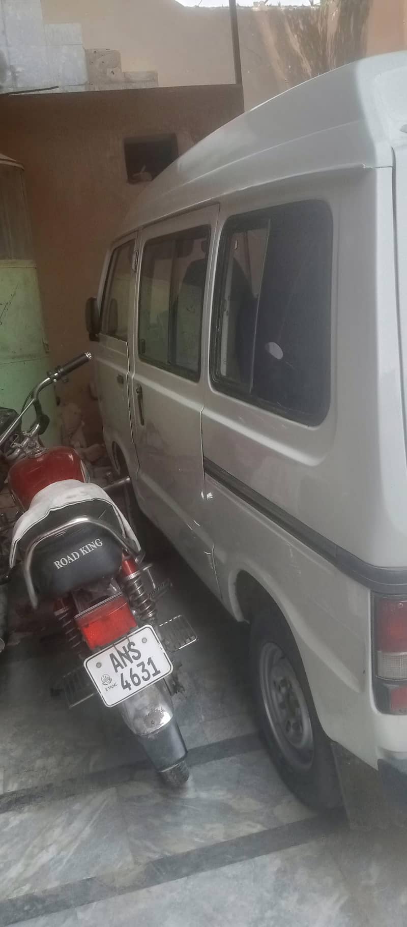 Suzuki bolan 2