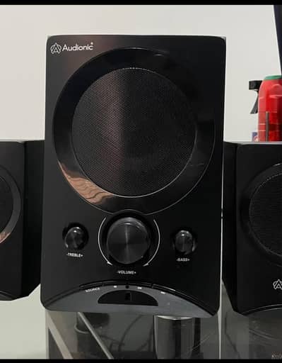 Audionic heavy base and sound