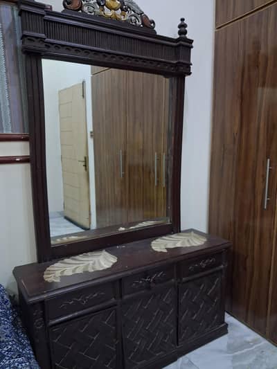 Bed,dreesing Table
