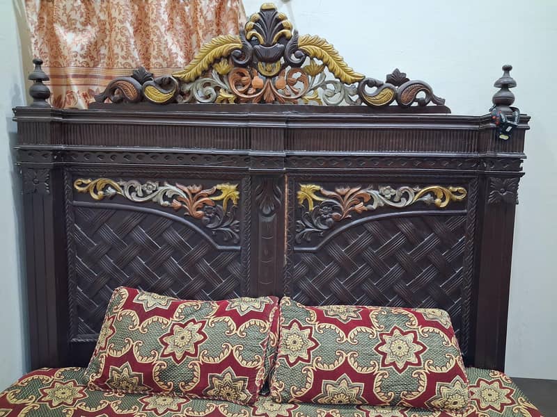 Bed,dreesing Table 4