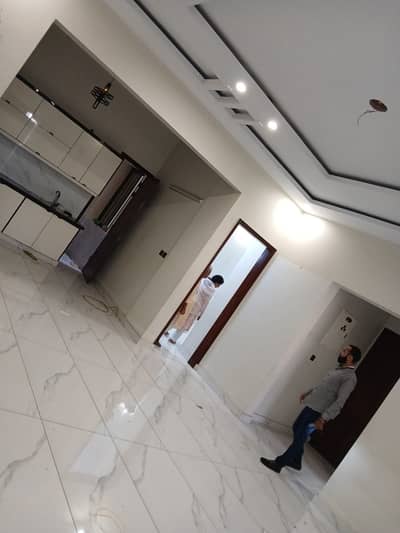 400 Square Yards West Open Ground Floor  Gulshan Iqbal Block 2 Commercial Space Office,Farmer, Software House Separate Car Parking Rent 2 Lac *Code(16443)*