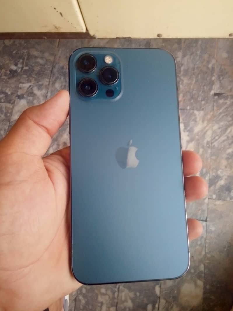 iPhone 12 Pro Max 2