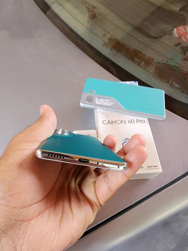 Tecno camon 40 pro 7