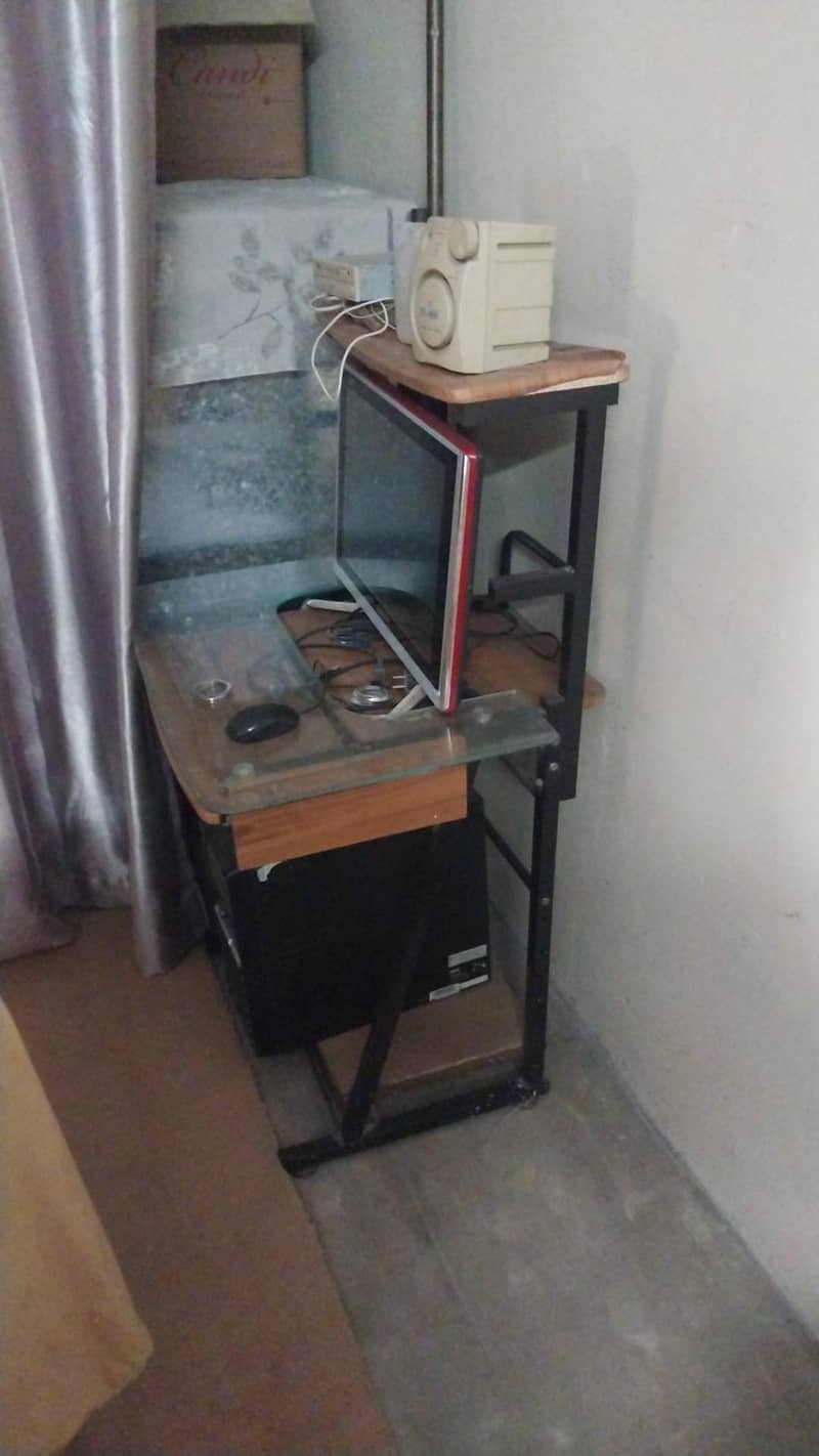 Computer Trolly 1