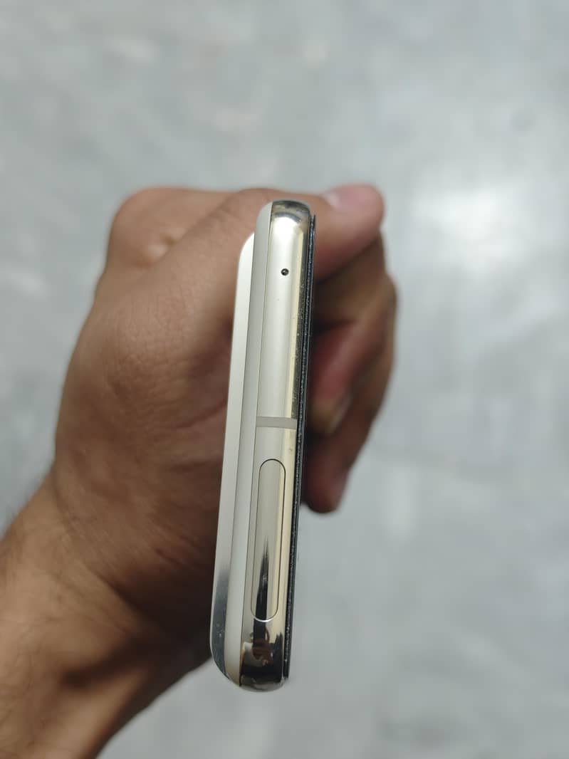 Google Pixel 8 Pro 3