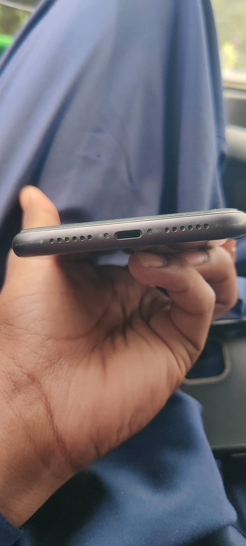 Apple iPhone 11 3