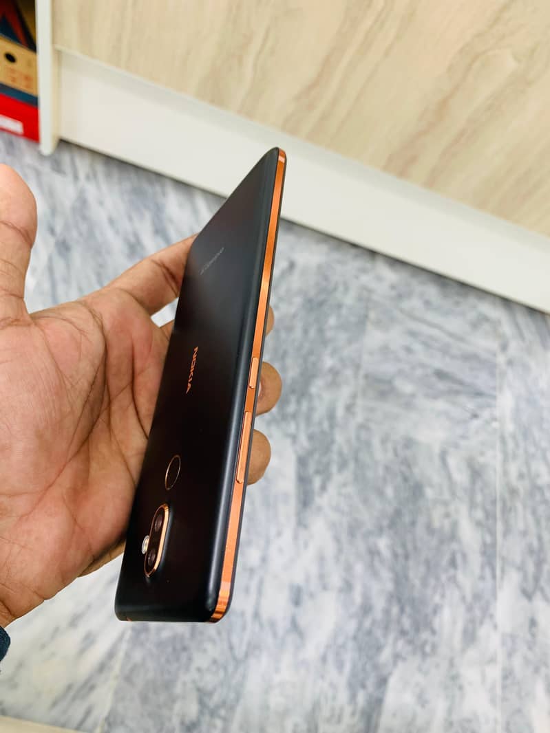 Nokia 7 Plus 6
