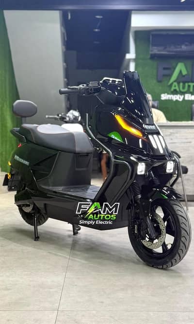 Evee Sqube Electric Scooty New 2026 Model