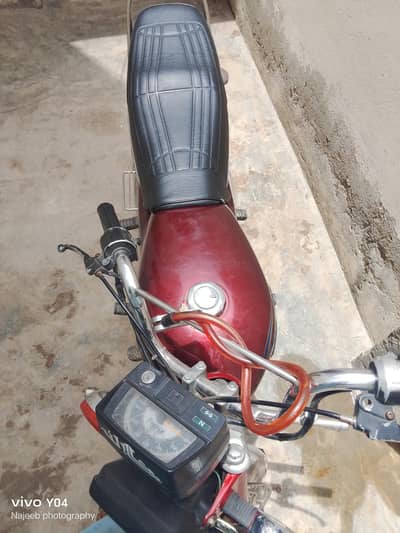 Dhoom 70 20009