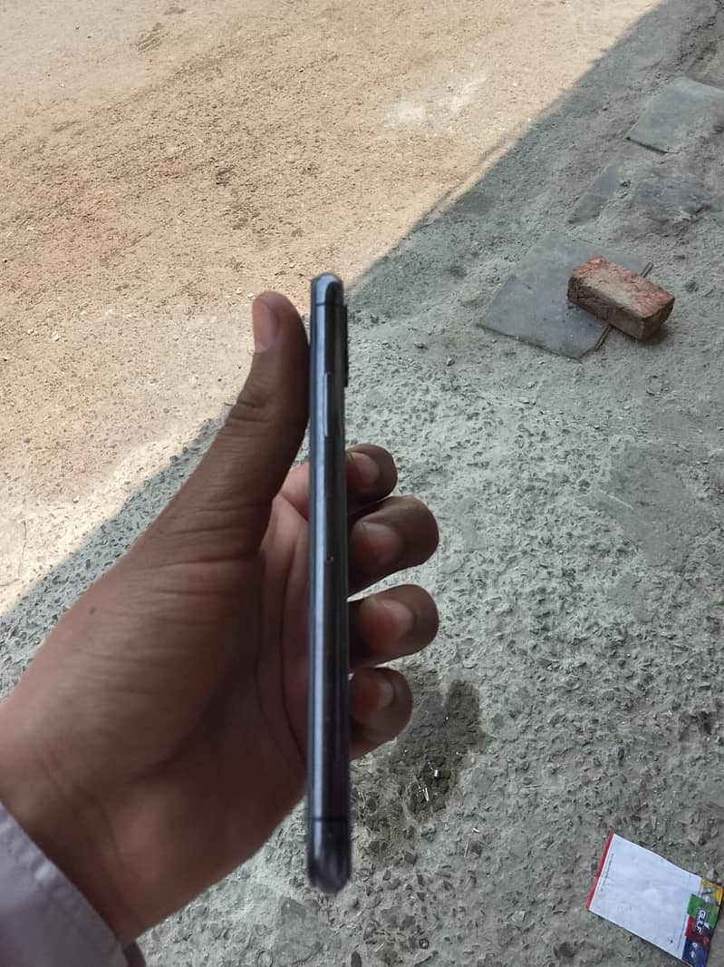 Apple iPhone X 6