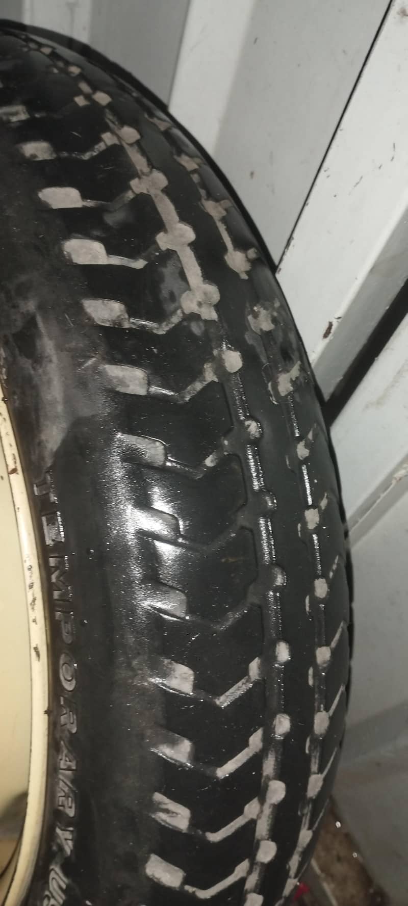 extra tyre for emergency 2