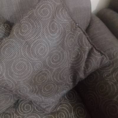 5 seater sofa in excellent condition