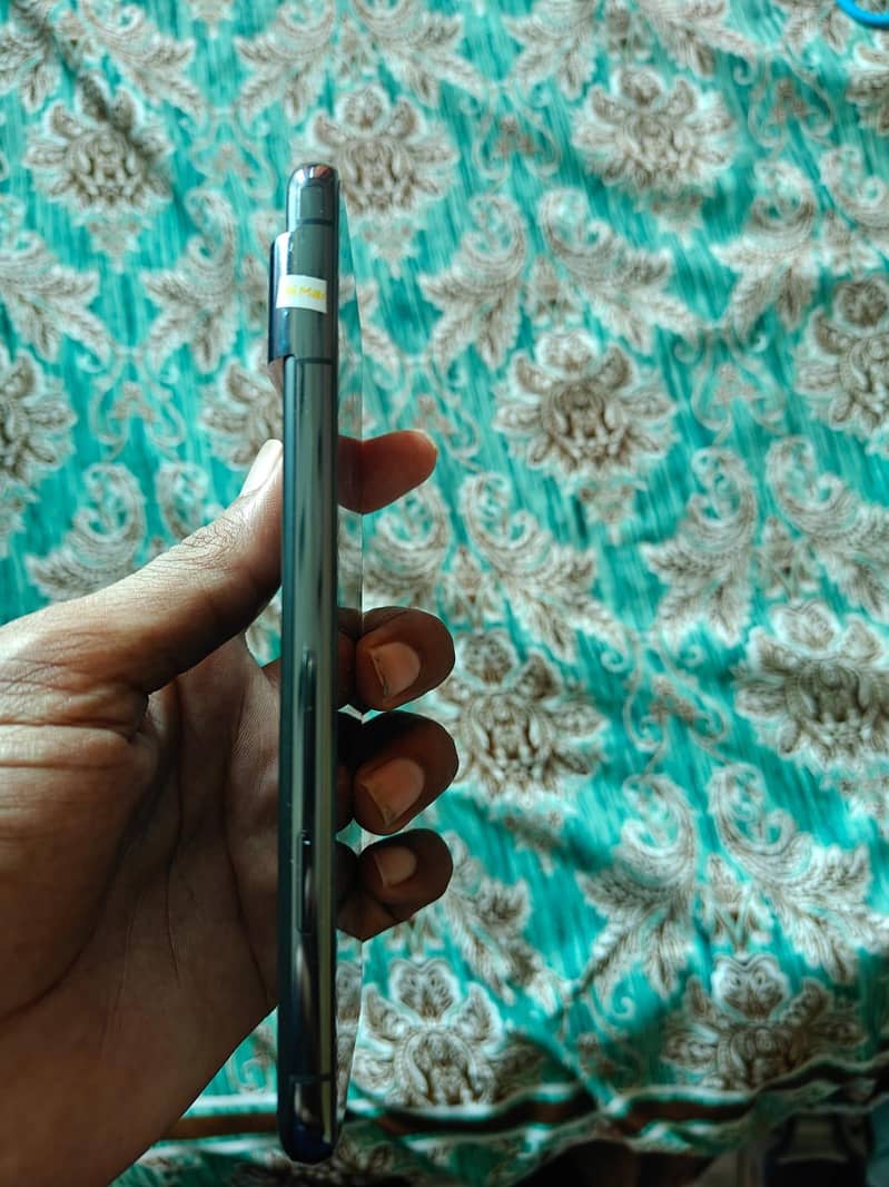 google pixel 8 pro 2
