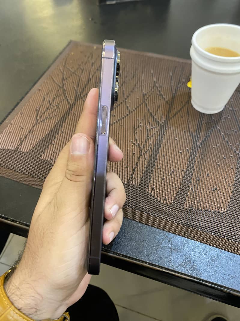 iPhone 14 Pro Max 3