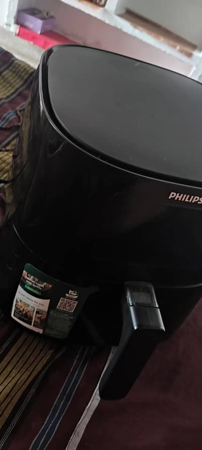 Philips Essential Air Fryer . 6.2L Black HD-9270