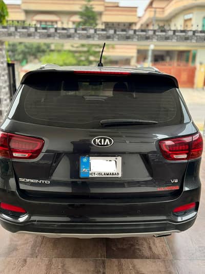 KIA Sorento FWD V6
