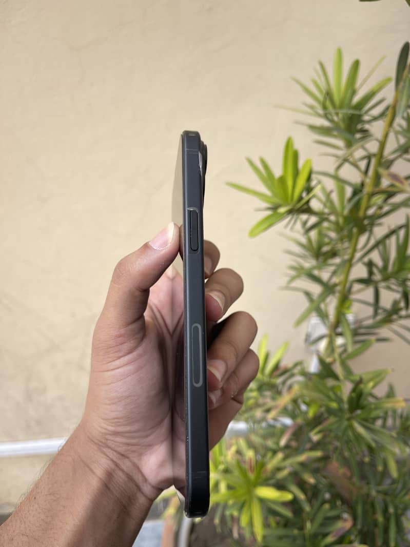 Apple iPhone 15 plus 2