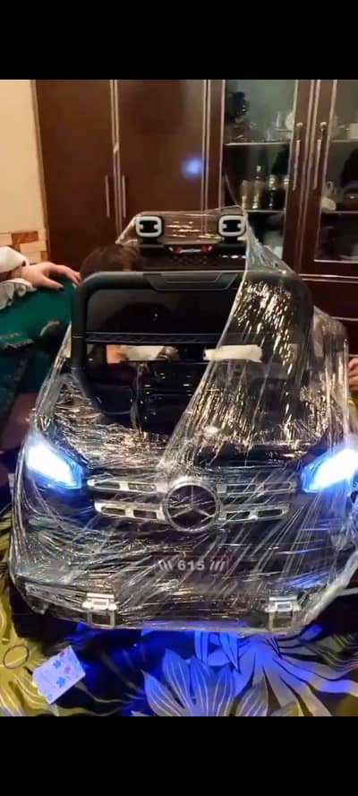 Brand new beautiful kids battery car for sale never used totally new
