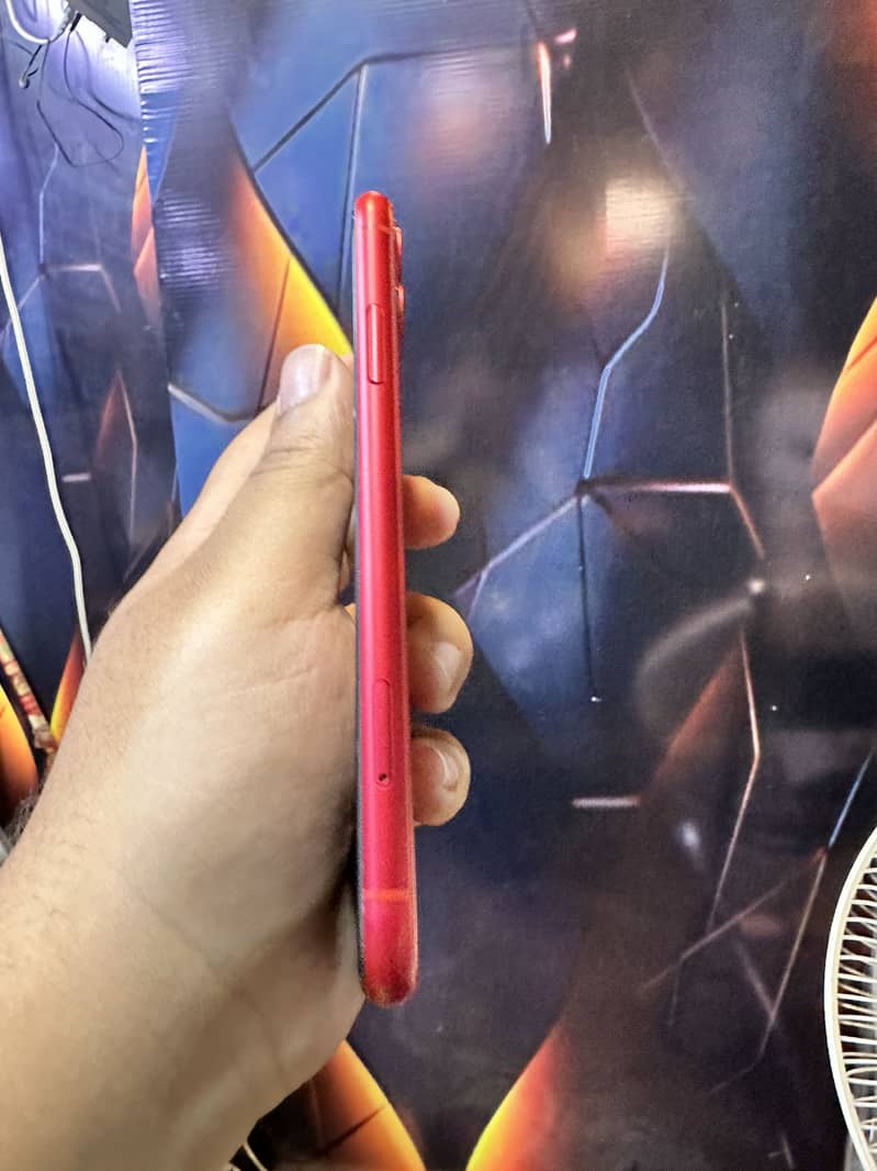 iPhone 11 3