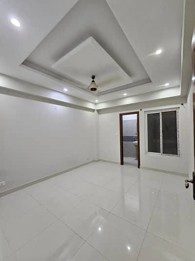 Capital Residencia 2Bed Unfarnsih Apartment available for rent
