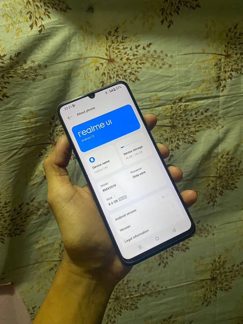 realme C63 3