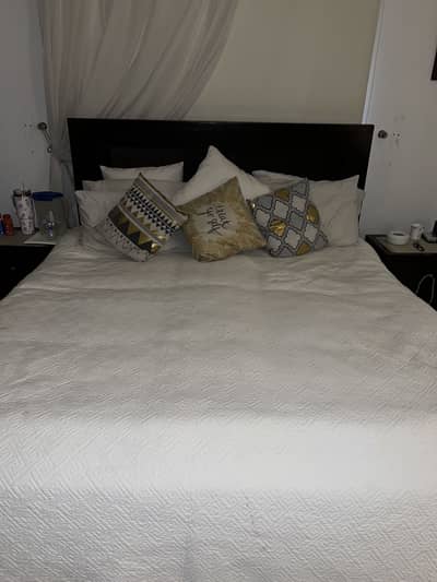 Bed abd Side Table